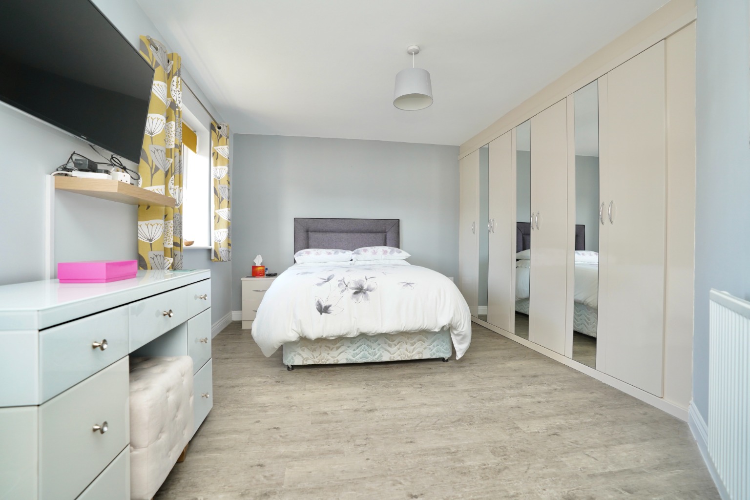 4 bed semi-detached house for sale in Cromwell Crescent, Cambridge 10