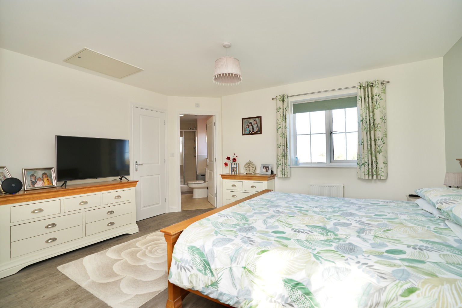 4 bed semi-detached house for sale in Cromwell Crescent, Cambridge  - Property Image 9