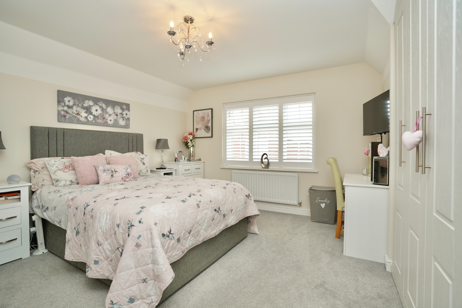 4 bed detached house for sale in Peccle Close, Huntingdon 8