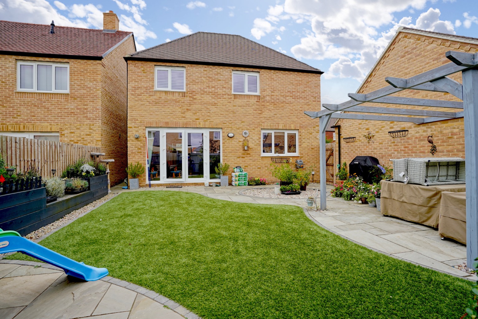 4 bed detached house for sale in Peccle Close, Huntingdon 14