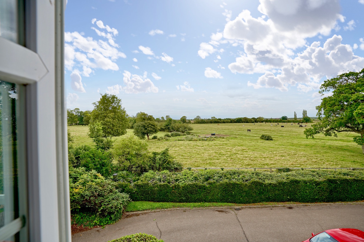 2 bed flat for sale in Chestnut Grove, Huntingdon - Property Image 1