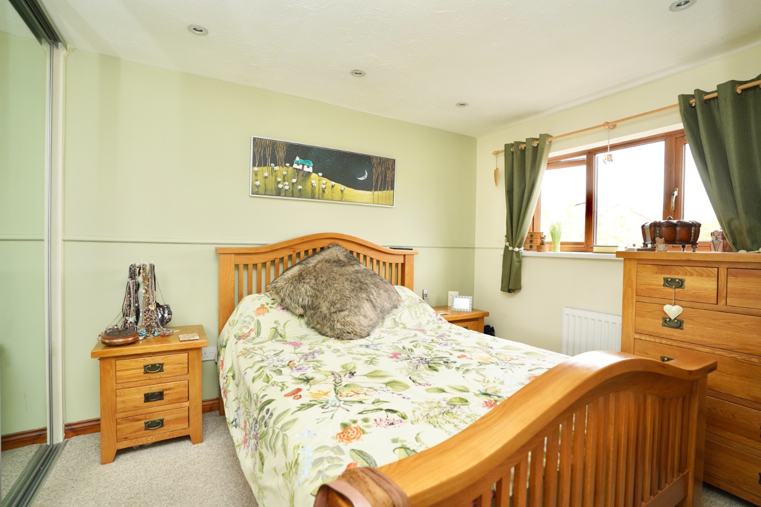 3 bed detached house for sale in Parkgate, Huntingdon  - Property Image 6