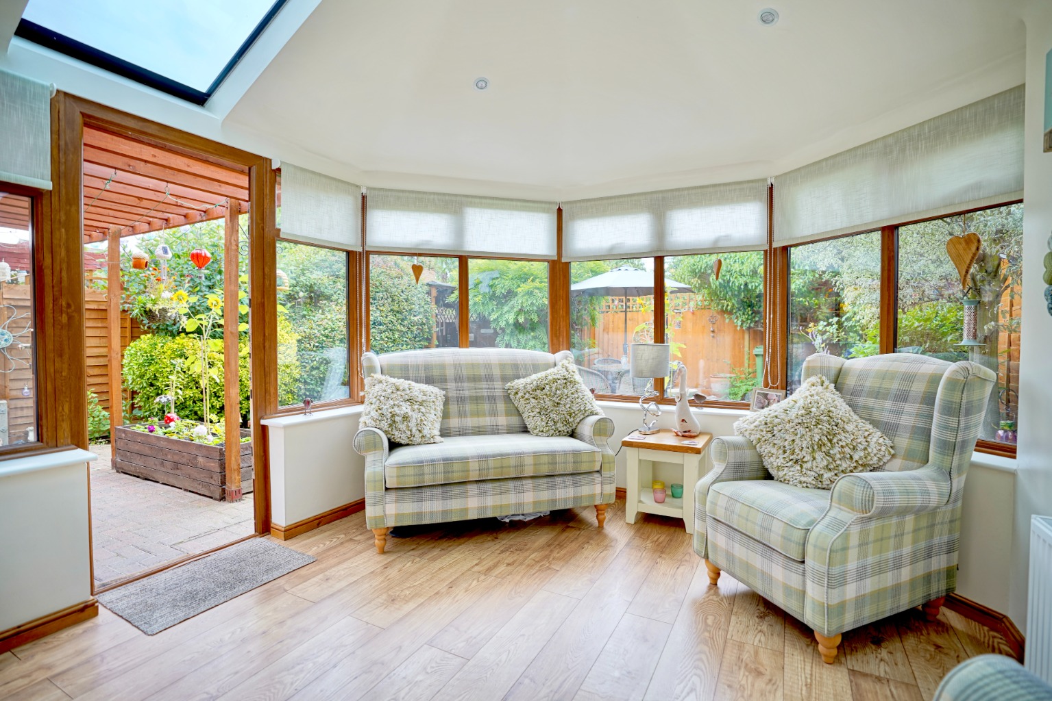 3 bed detached house for sale in Parkgate, Huntingdon 3