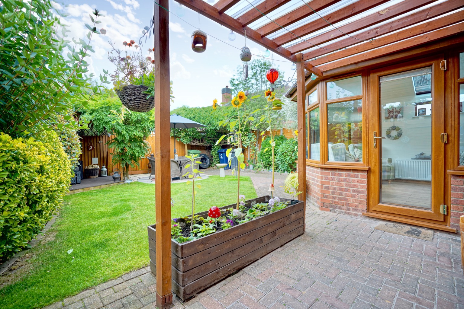 3 bed detached house for sale in Parkgate, Huntingdon 13