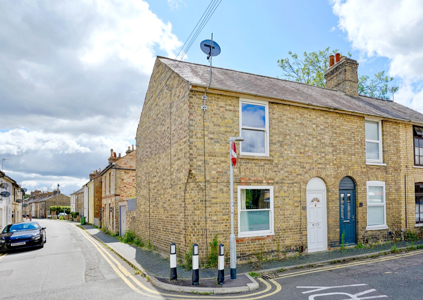 2 bed end of terrace house for sale in Great Northern Street, Huntingdon - Property Image 1