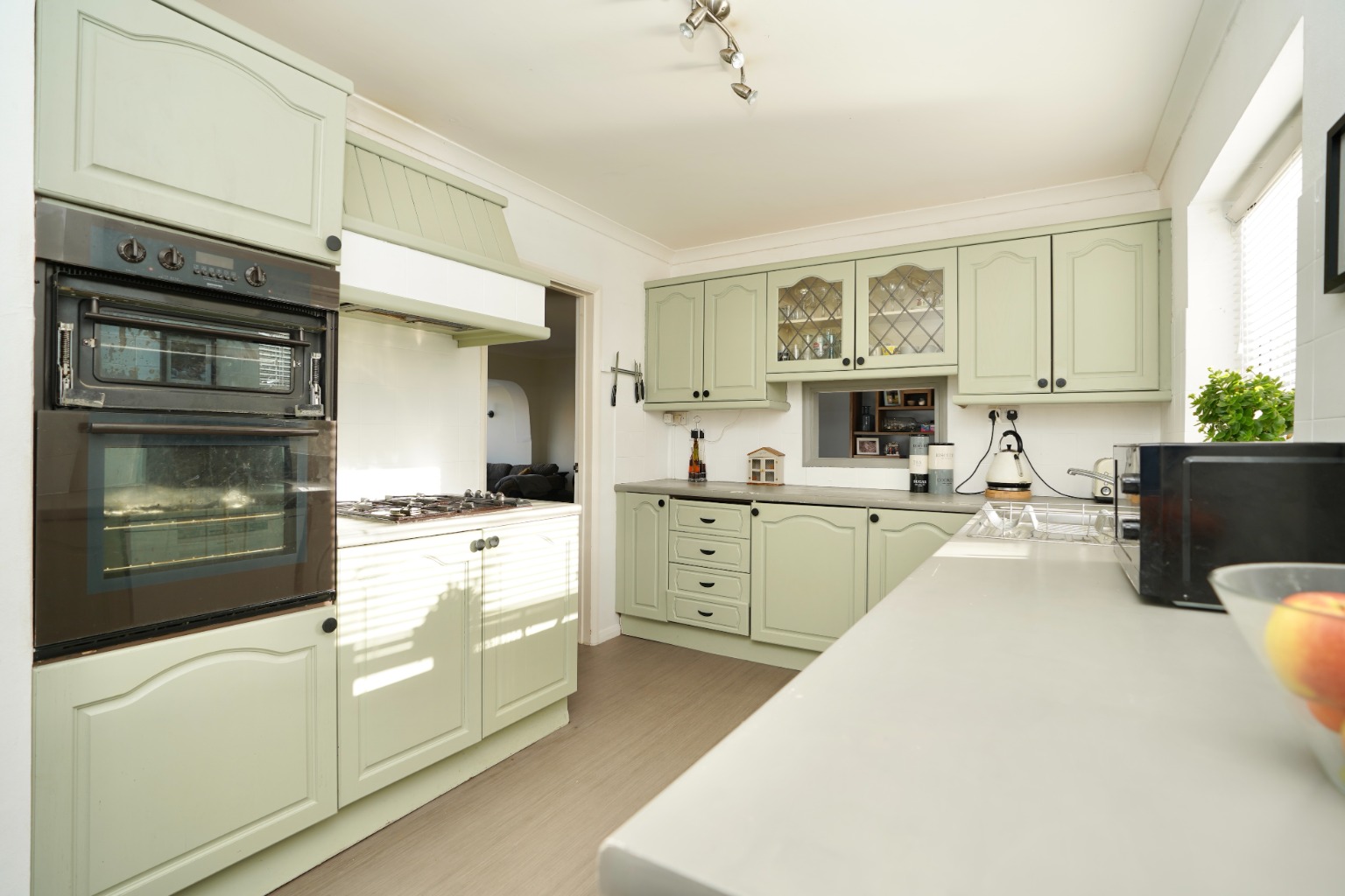 4 bed end of terrace house for sale in Shakespeare Road, St. Ives 2