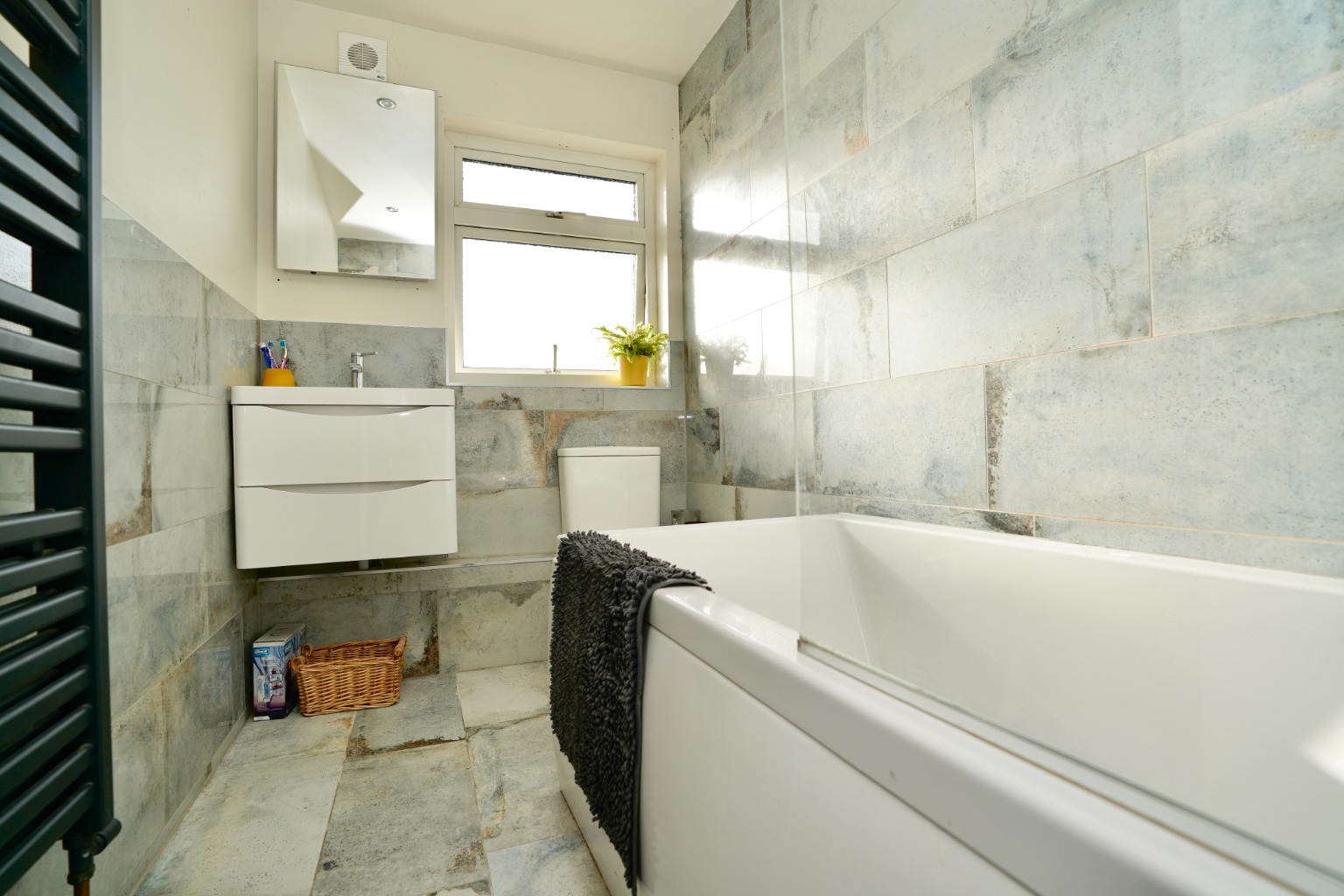 4 bed end of terrace house for sale in Shakespeare Road, St. Ives 10