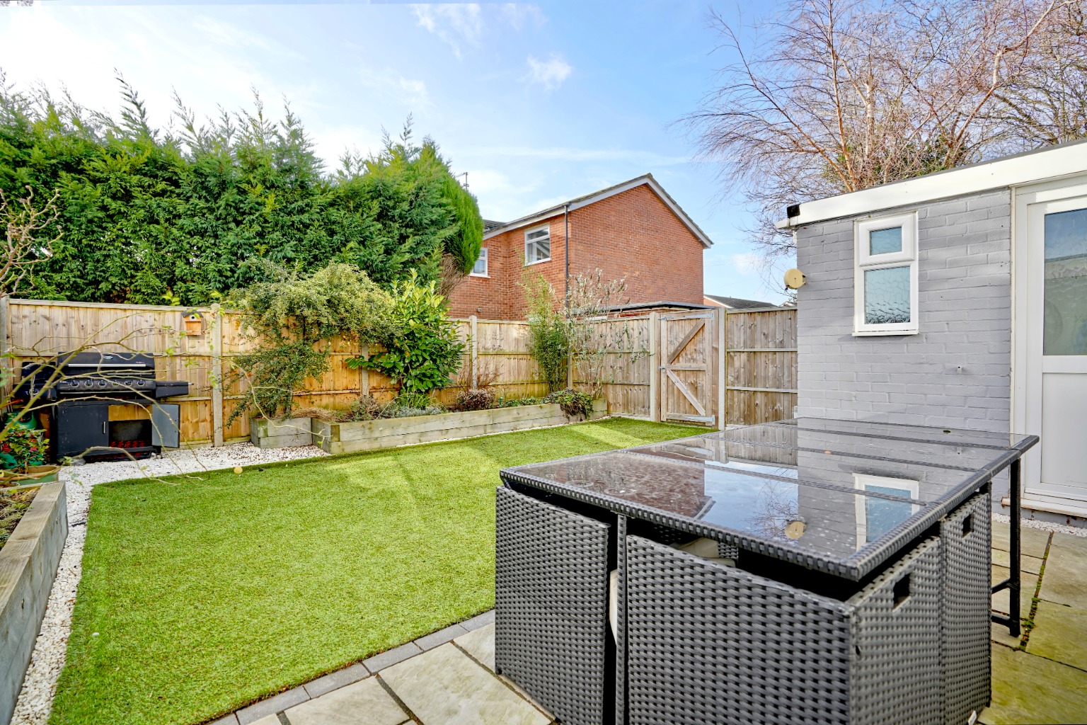 4 bed end of terrace house for sale in Shakespeare Road, St. Ives 3