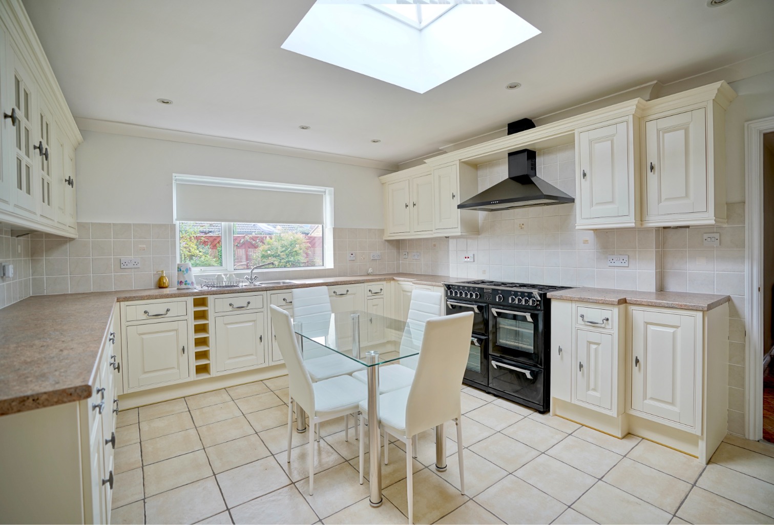 4 bed bungalow for sale in Ramsey Road, St Ives  - Property Image 3