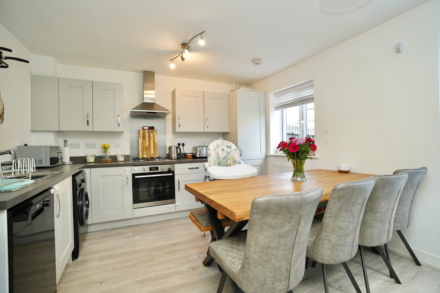 3 bed semi-detached house for sale in Griffin Road, Huntingdon  - Property Image 2