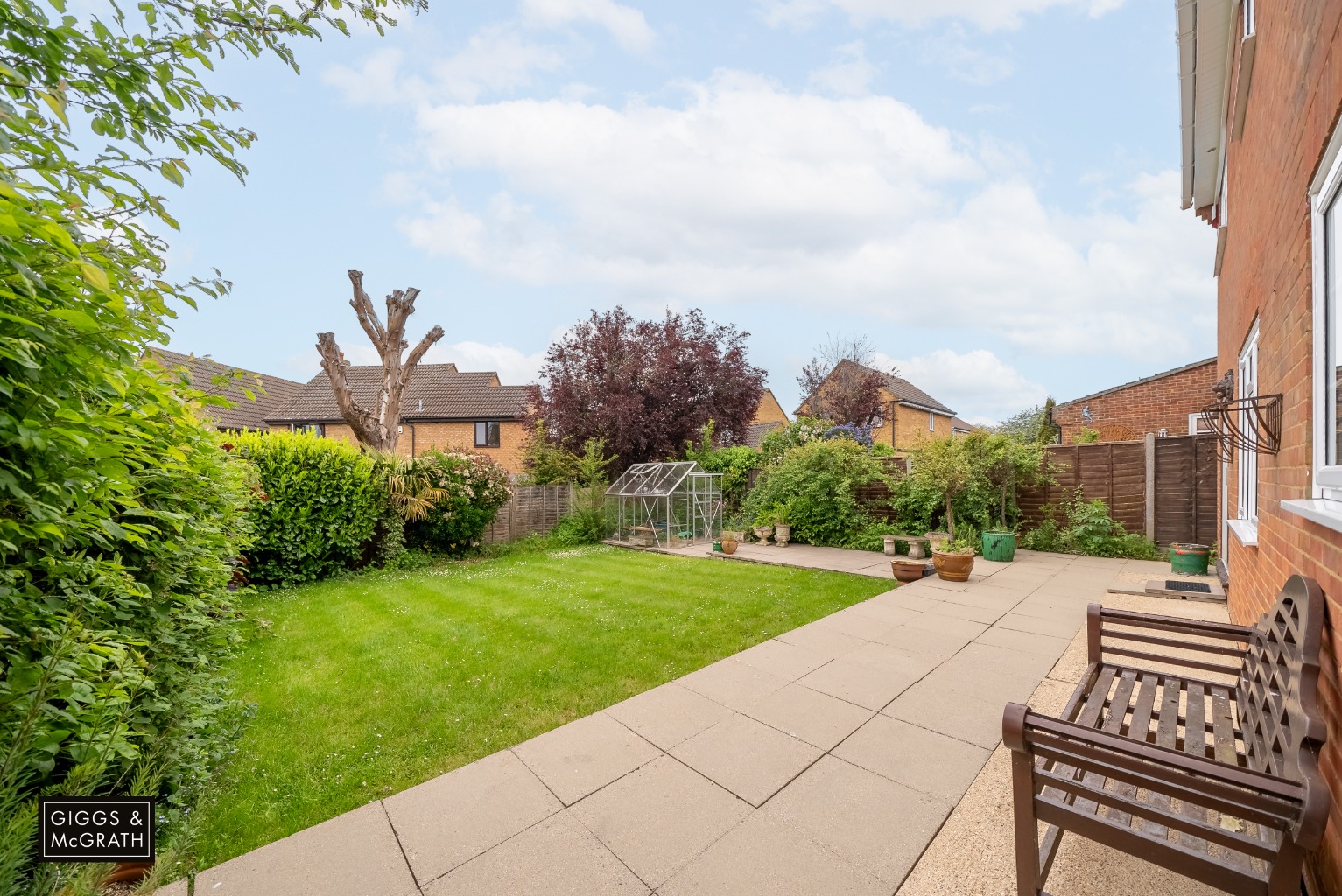 4 bed detached house for sale in Hayling Close, Huntingdon 4