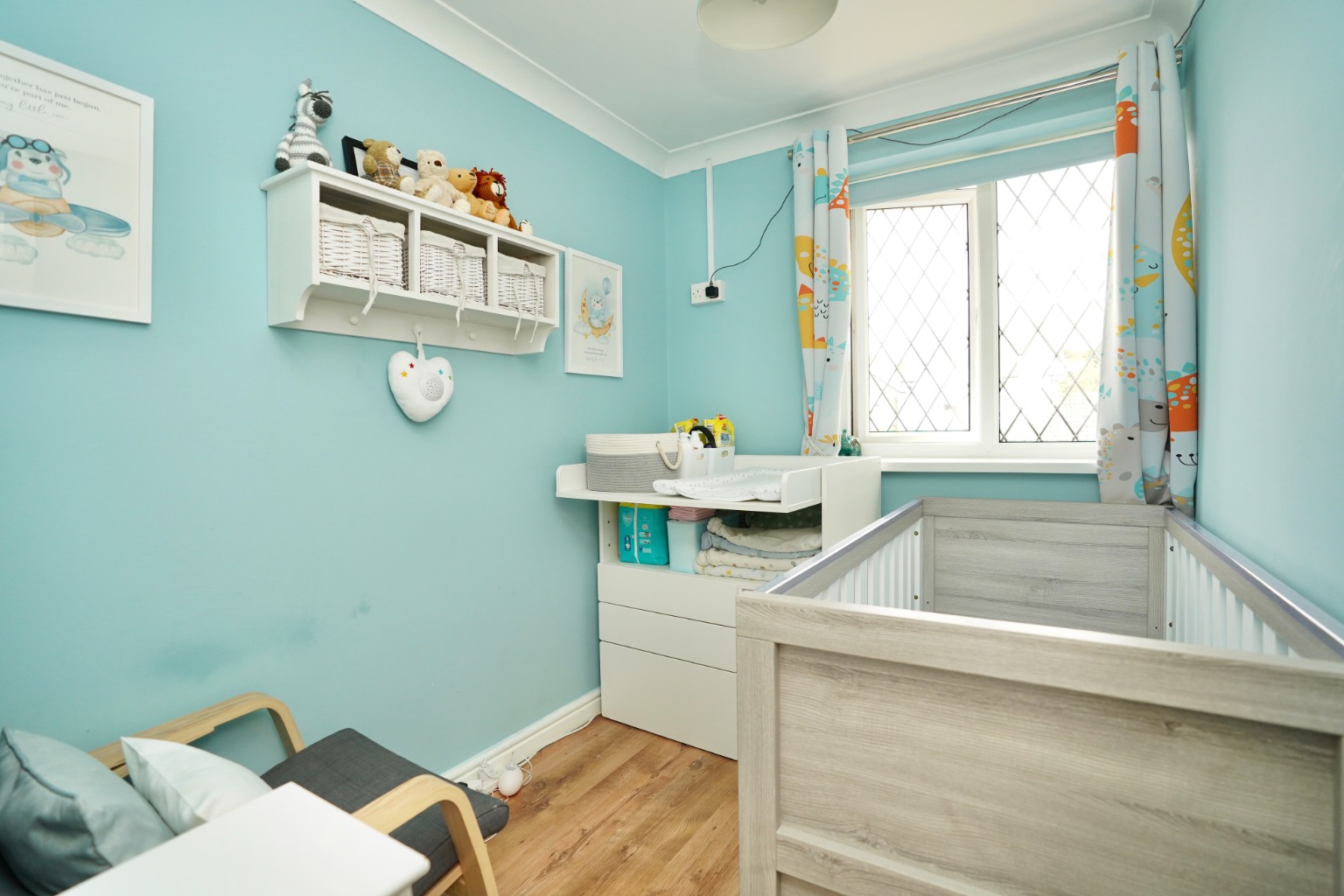 3 bed detached house for sale in Hillfield, Huntingdon 9