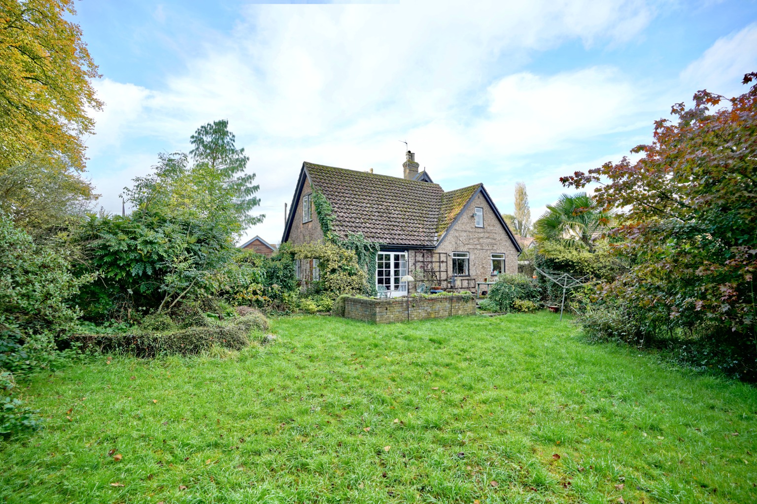 5 bed semi-detached house for sale in Chapel Lane, Huntingdon 2