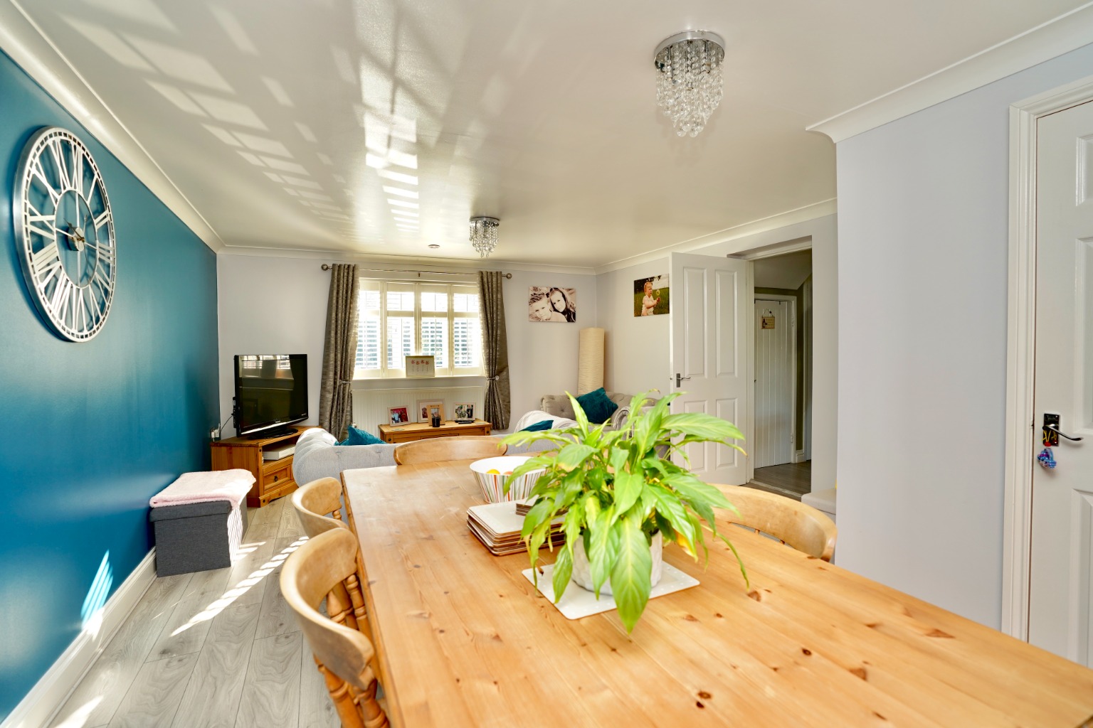 4 bed semi-detached house for sale in Coldhams South, Huntingdon  - Property Image 3