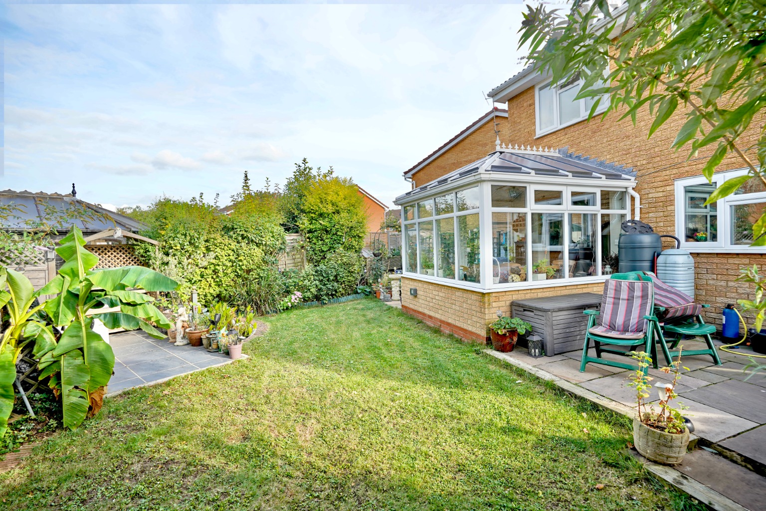 4 bed detached house for sale in Wertheim Way, Huntingdon 3