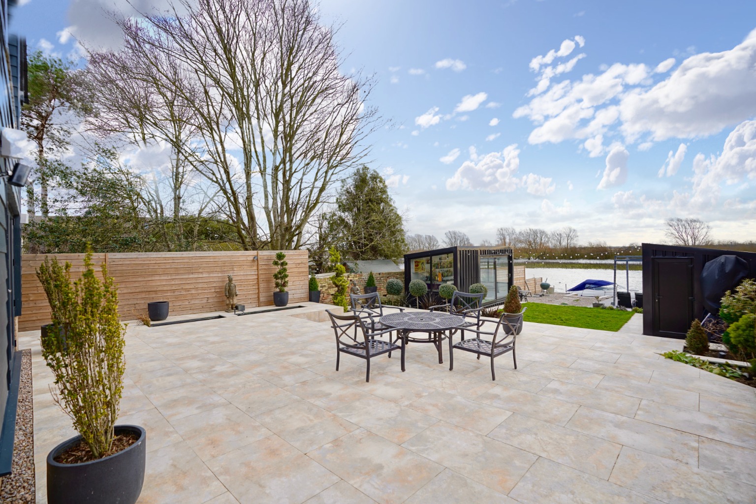 4 bed detached house for sale in High Street, Huntingdon 3