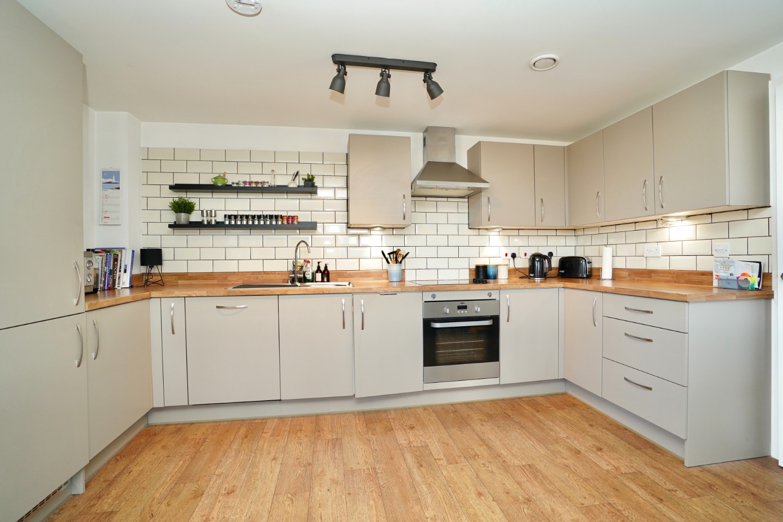2 bed penthouse for sale in Summer's Hill Drive, Cambridge  - Property Image 3