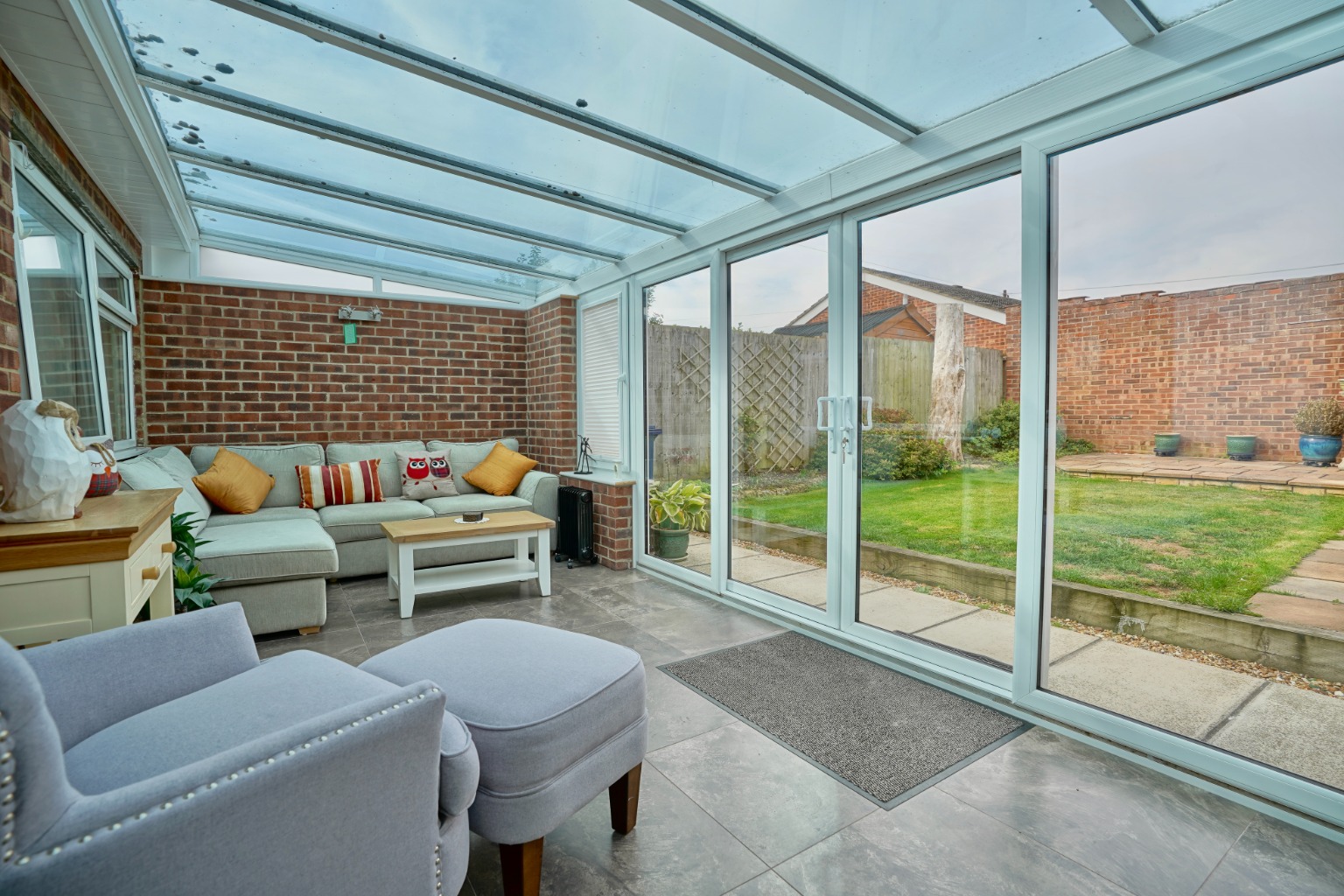 2 bed semi-detached bungalow for sale in Headlands, Huntingdon 2