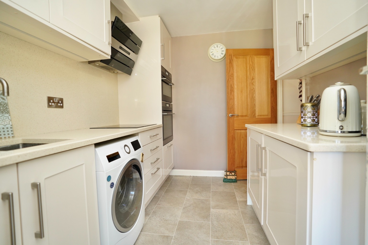 3 bed end of terrace house for sale in Prospero Way, Huntingdon 2