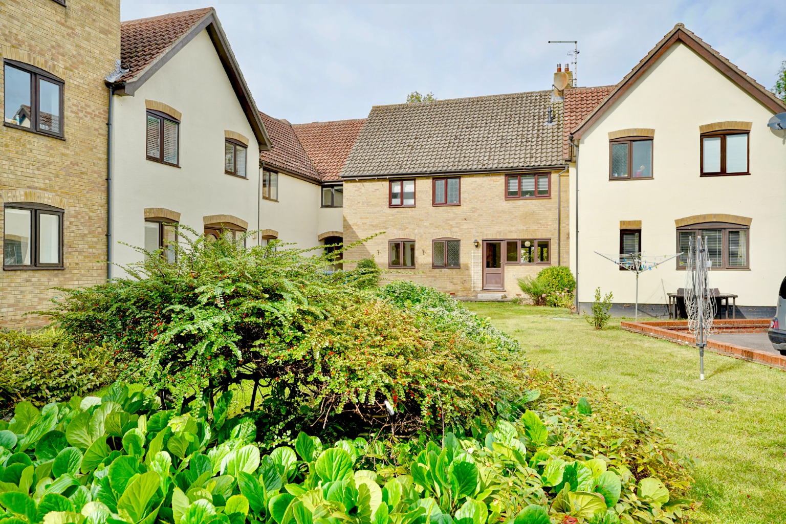 2 bed flat for sale in Old Farm Court, Huntingdon  - Property Image 1
