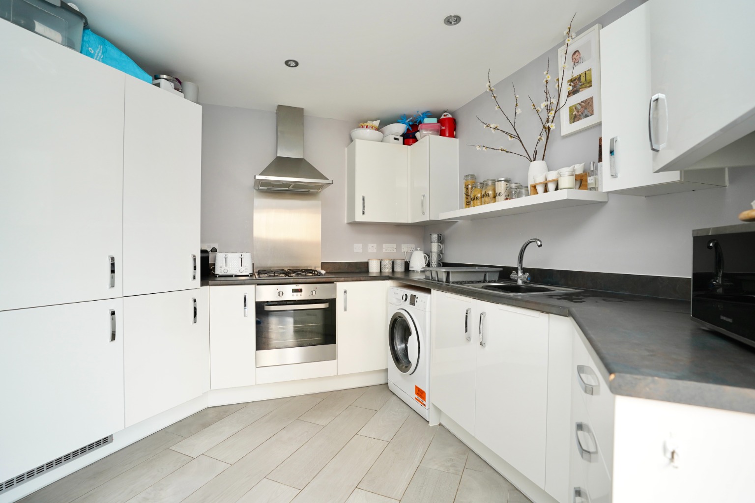 3 bed end of terrace house for sale in Gardener Crescent, Huntingdon 1