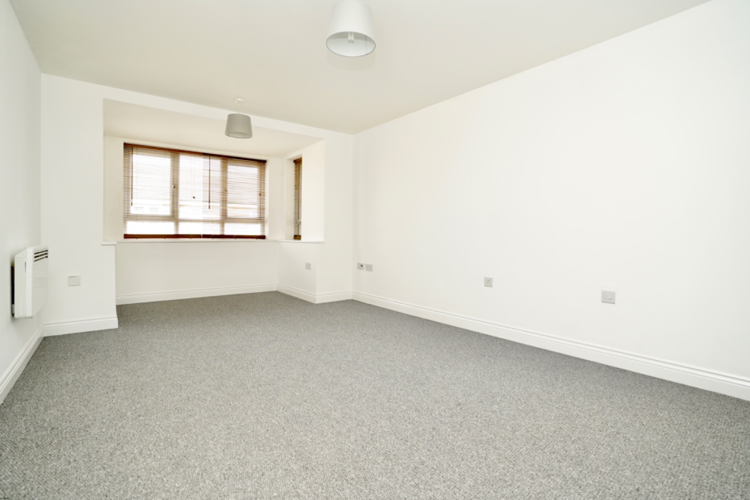 2 bed flat for sale in Cromwell Drive, Huntingdon  - Property Image 2