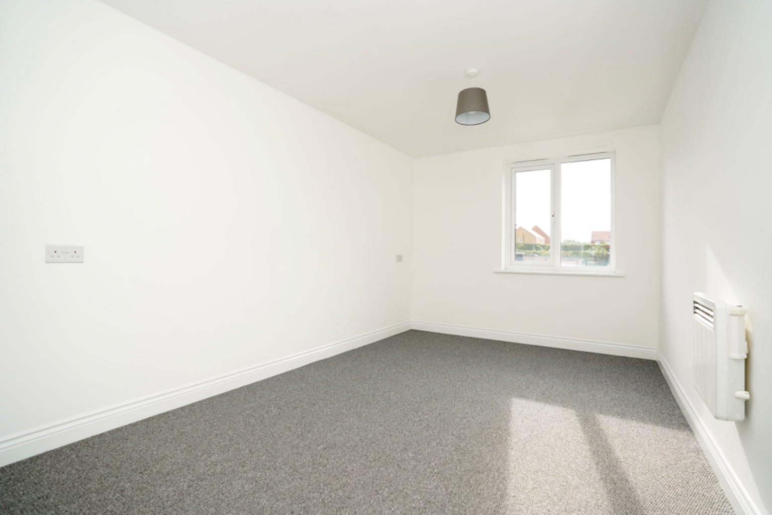 2 bed flat for sale in Cromwell Drive, Huntingdon  - Property Image 7