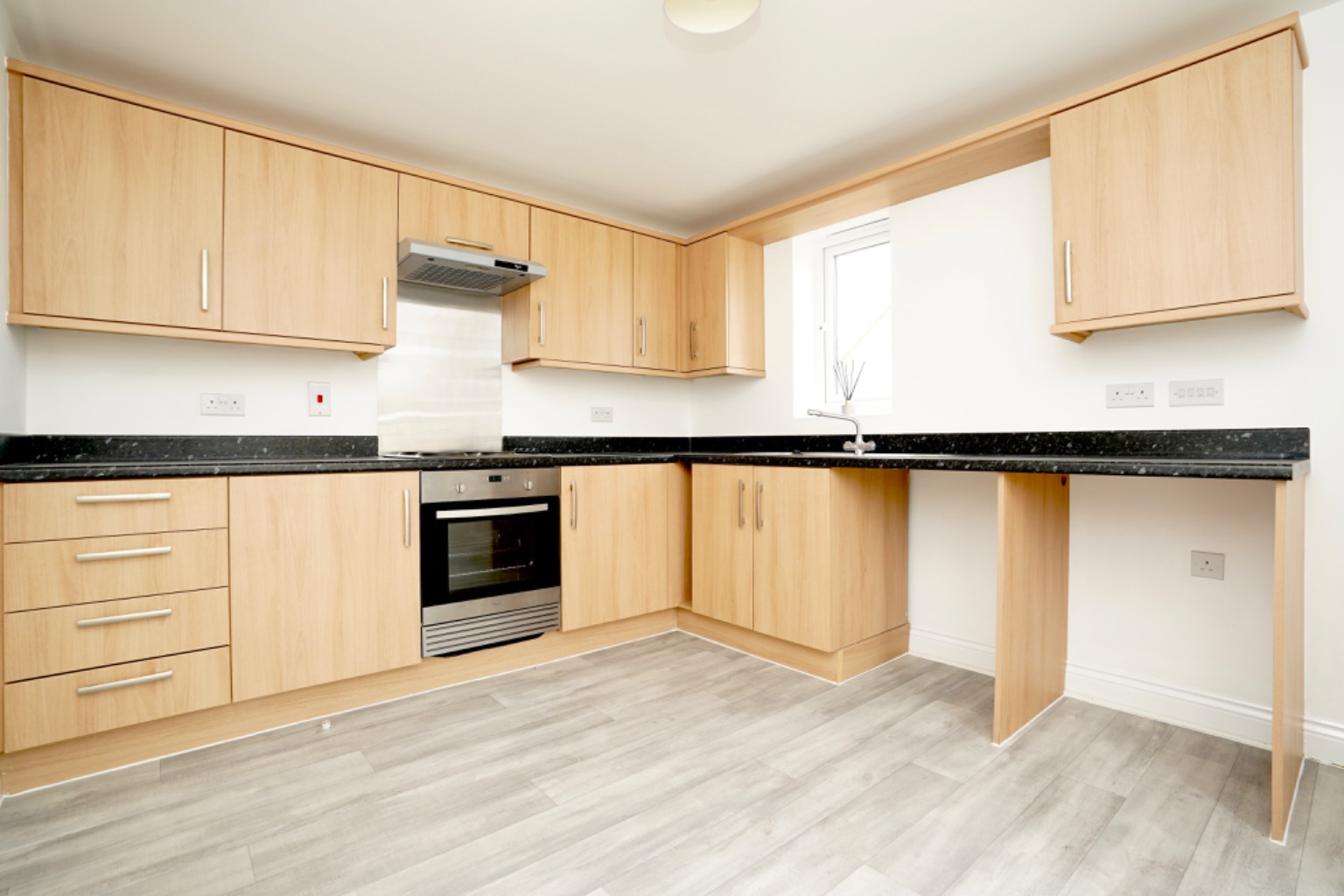 2 bed flat for sale in Cromwell Drive, Huntingdon  - Property Image 3