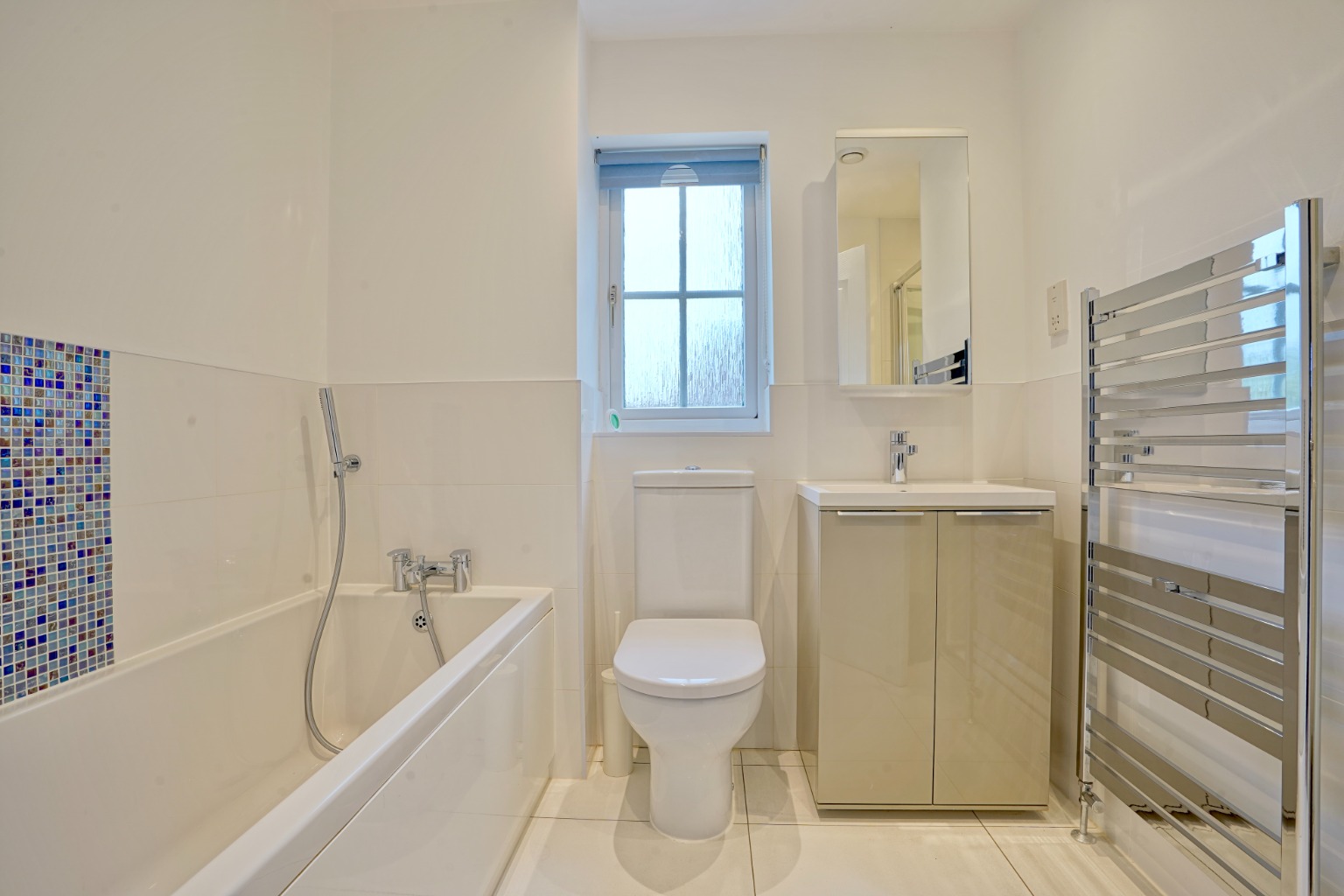 4 bed detached house for sale in Headlands, Huntingdon 15