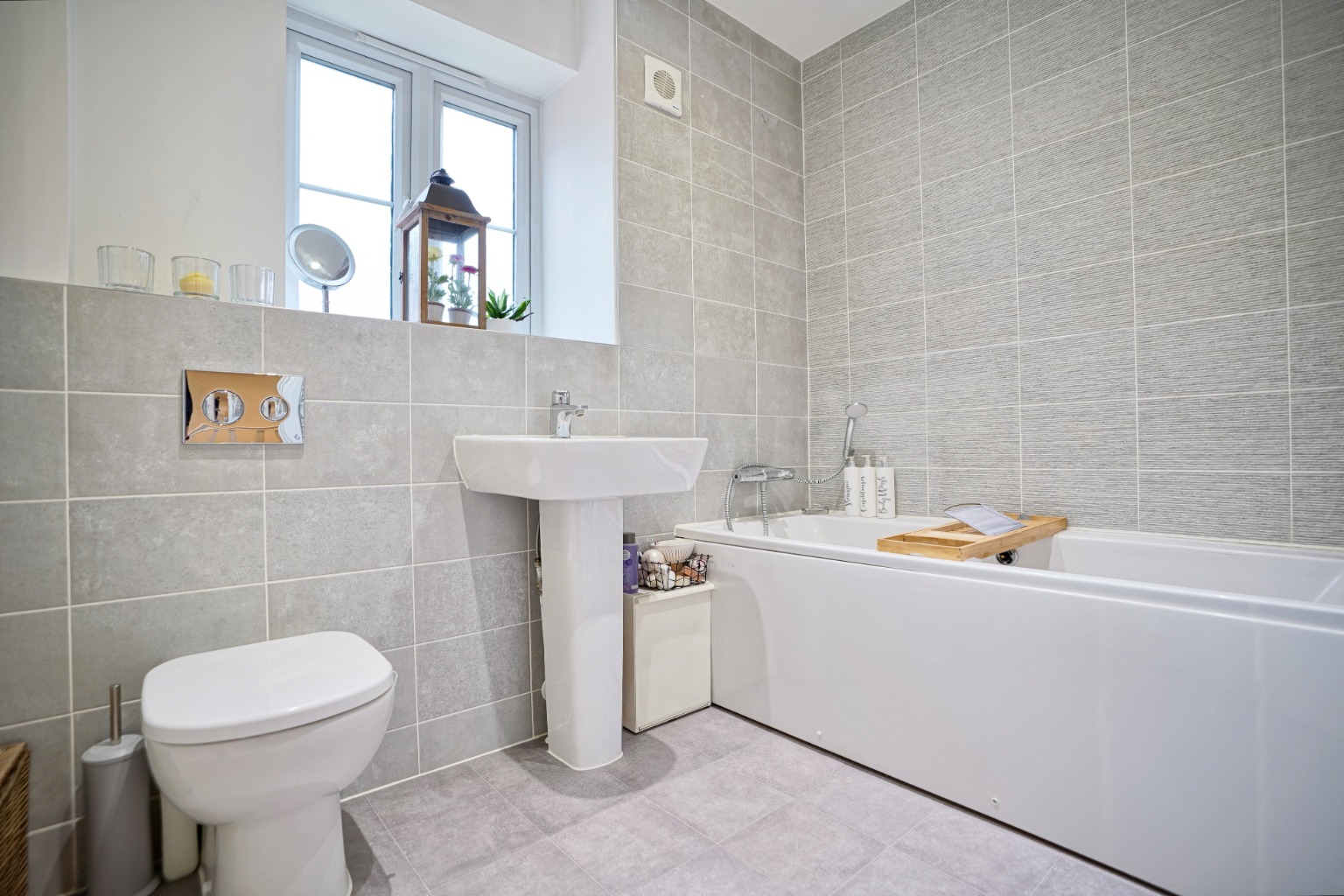 5 bed detached house for sale in Hurricane Close, Huntingdon 15