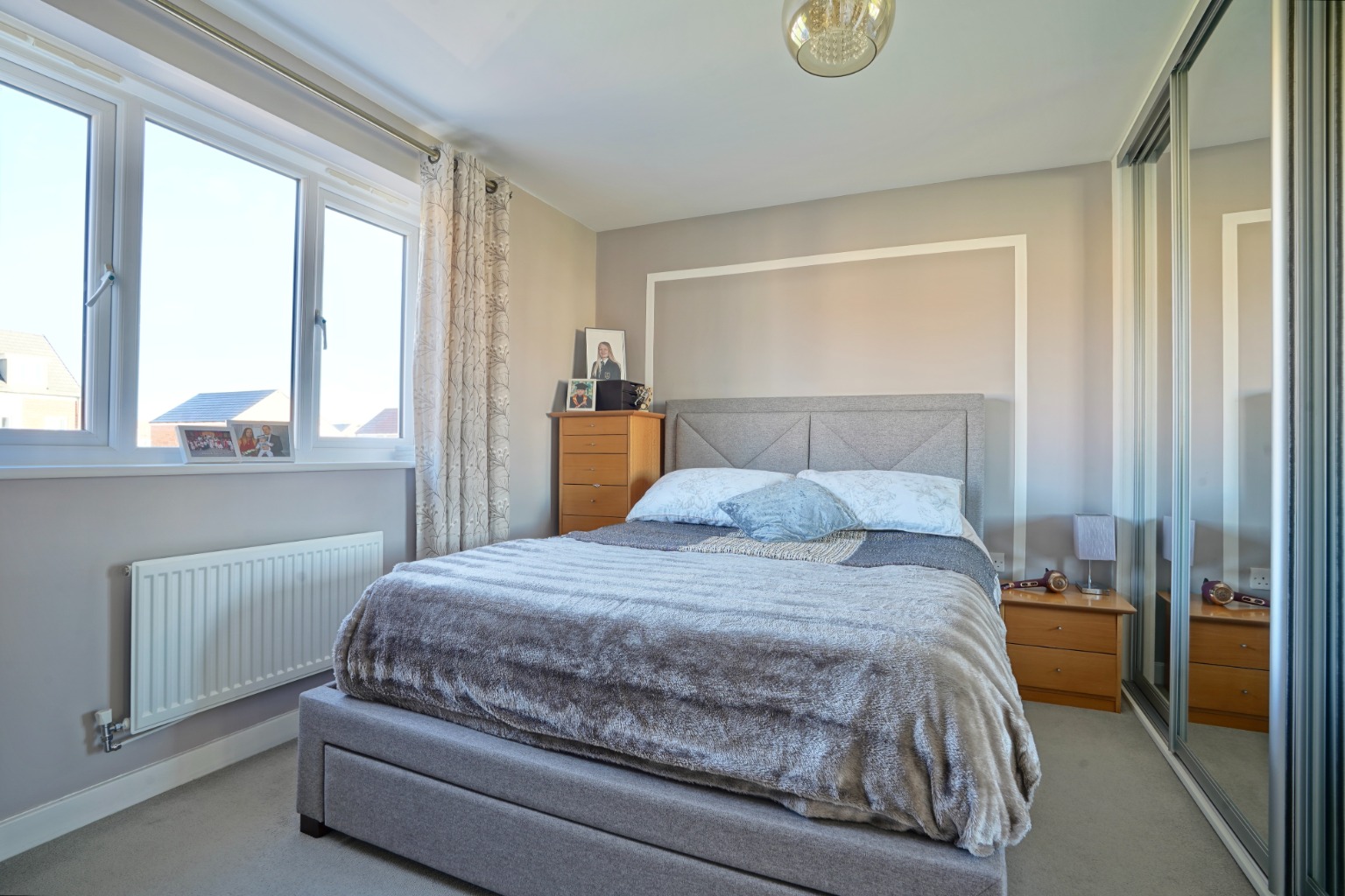 3 bed detached house for sale in Bloomfield Drive, Huntingdon 6