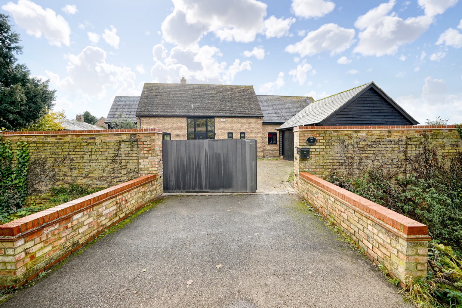 4 bed detached house for sale in Thrapston Road, Huntingdon  - Property Image 16