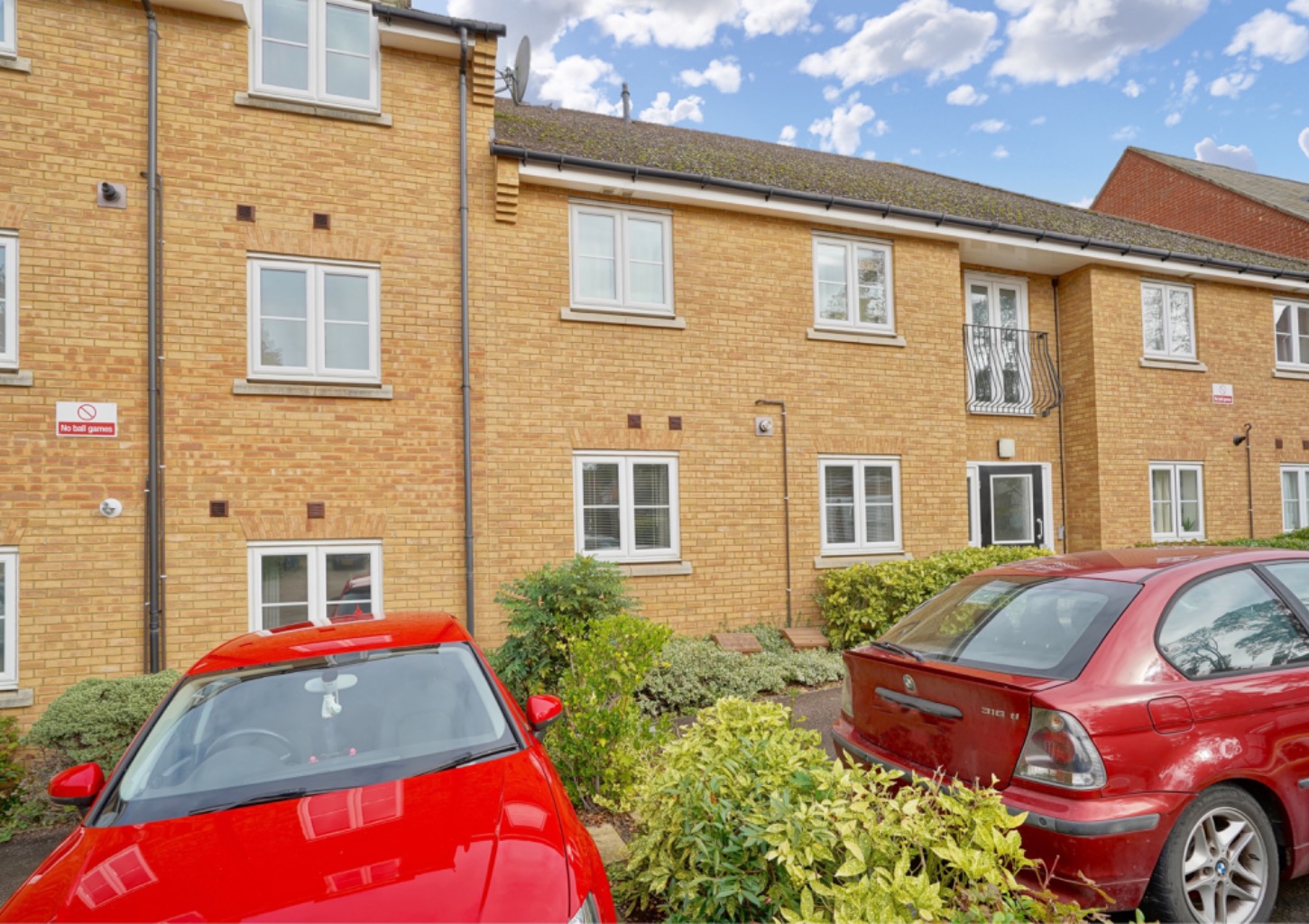 2 bed ground floor flat for sale in North Lodge Drive, Cambridge  - Property Image 9