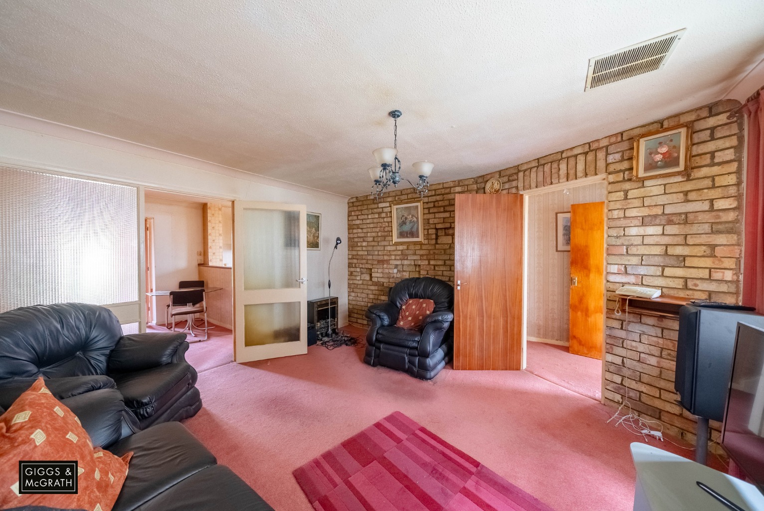 3 bed detached house for sale in Loftsteads, Huntingdon  - Property Image 3