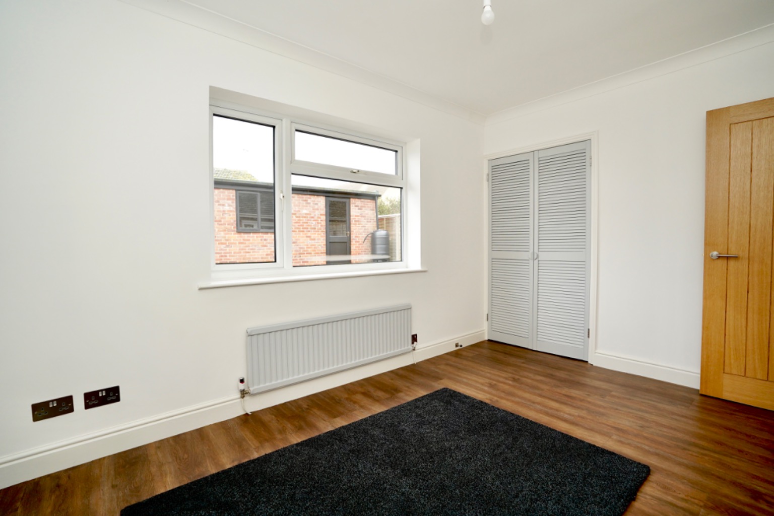 2 bed semi-detached bungalow for sale in Headlands, Huntingdon 9