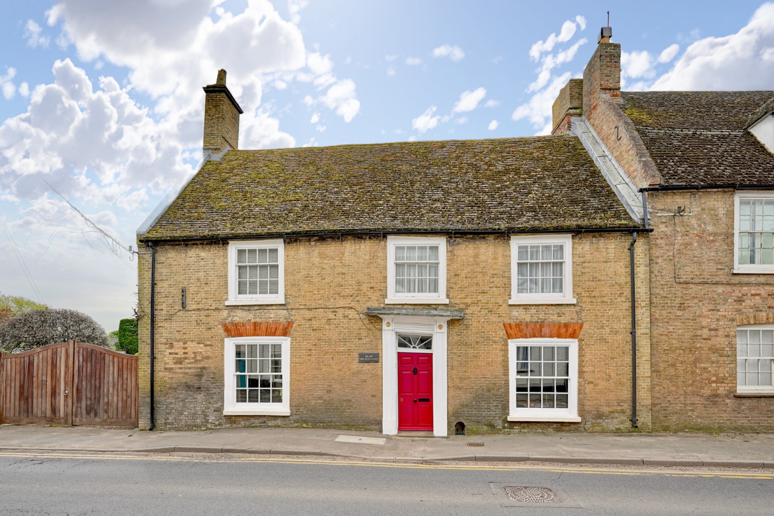 4 bed semi-detached house for sale in High Street, Huntingdon - Property Image 1