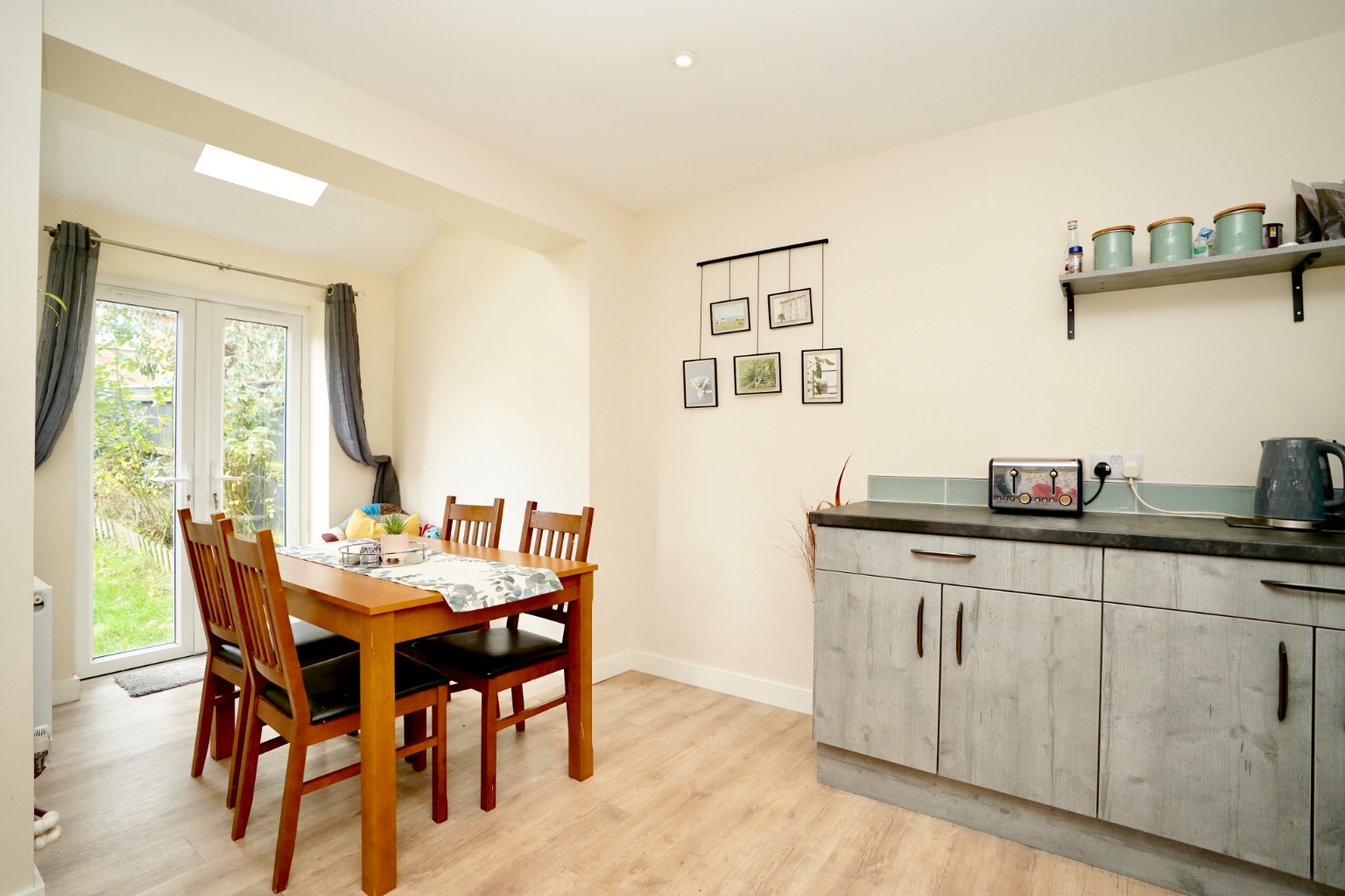 4 bed semi-detached house for sale in Churchill Avenue, Huntingdon 5