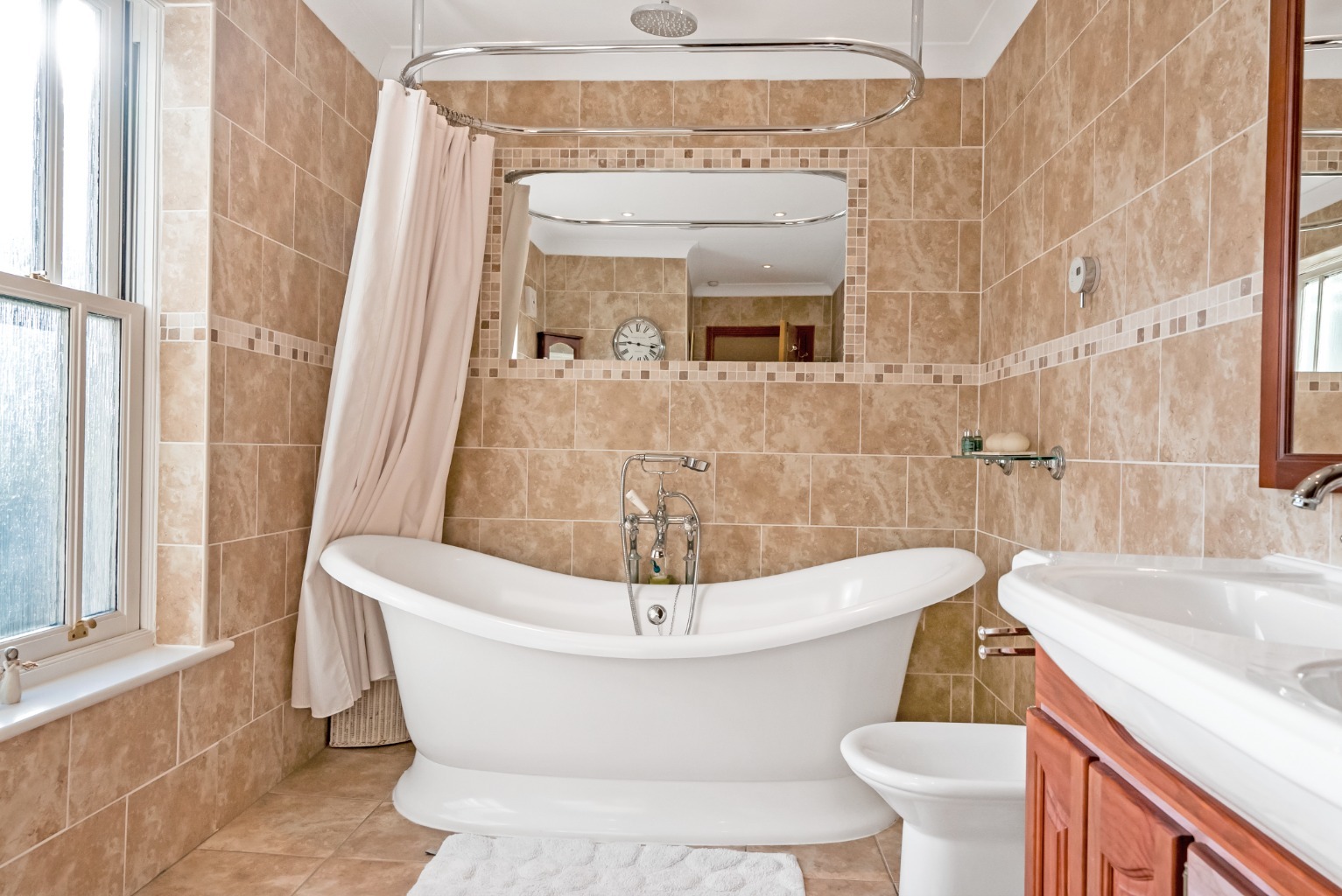 5 bed detached house for sale in Church End, Huntingdon 9