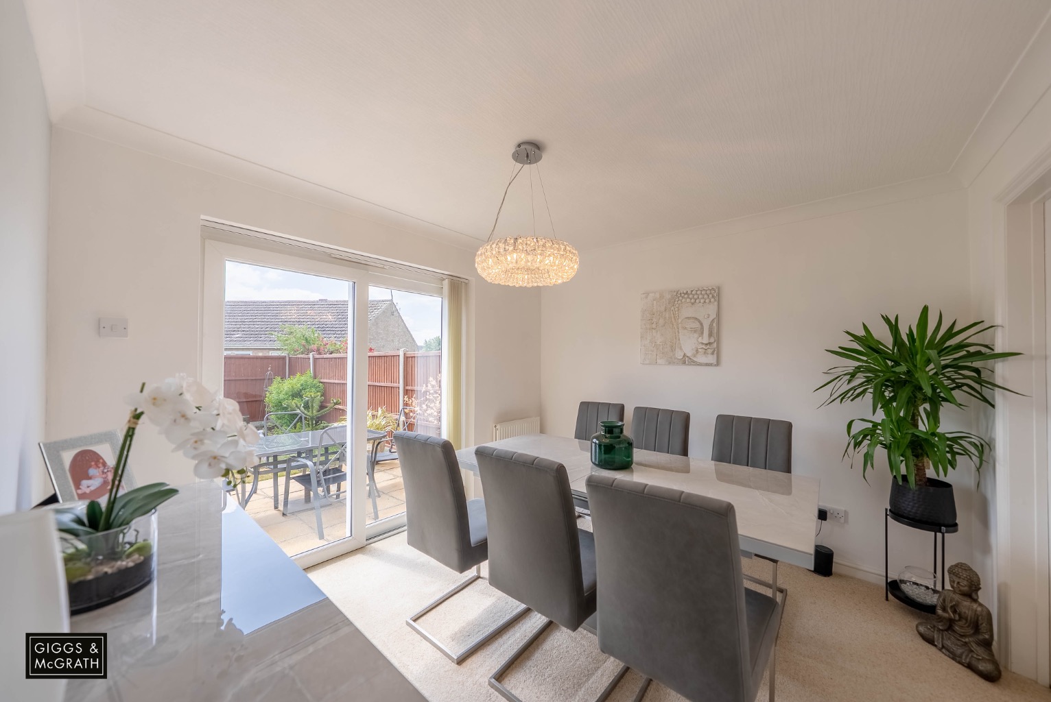 3 bed link detached house for sale in Hillfield, Huntingdon 6