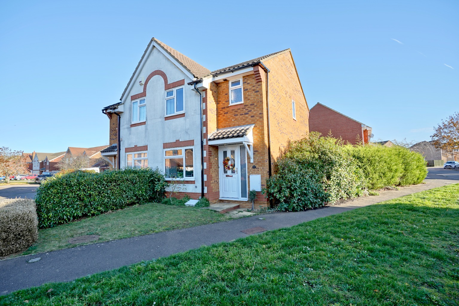 3 bed semi-detached house for sale in Lomax Drive, Huntingdon - Property Image 1