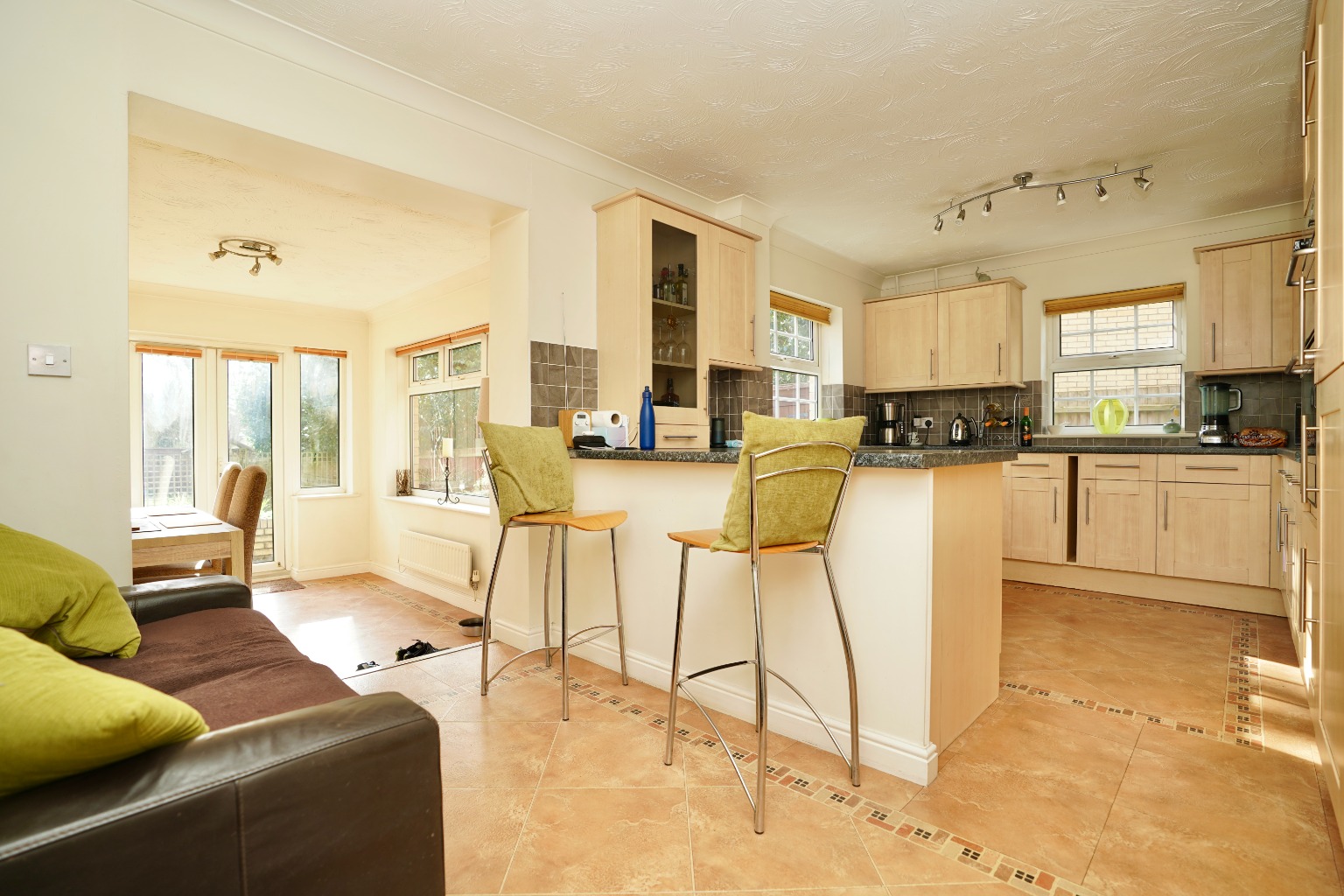 4 bed semi-detached house for sale in Burrows Drive, Huntingdon 1