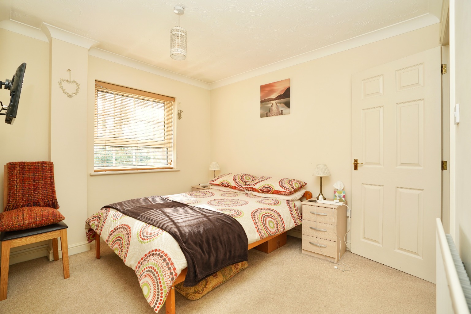 4 bed semi-detached house for sale in Burrows Drive, Huntingdon  - Property Image 9