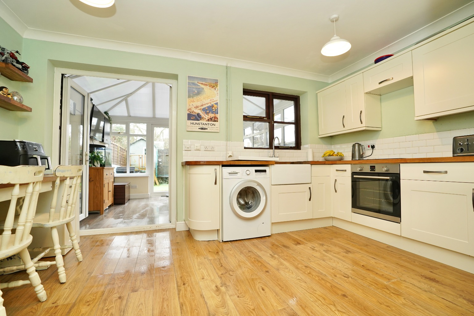 3 bed semi-detached house for sale in Hamden Way, Cambridge  - Property Image 2