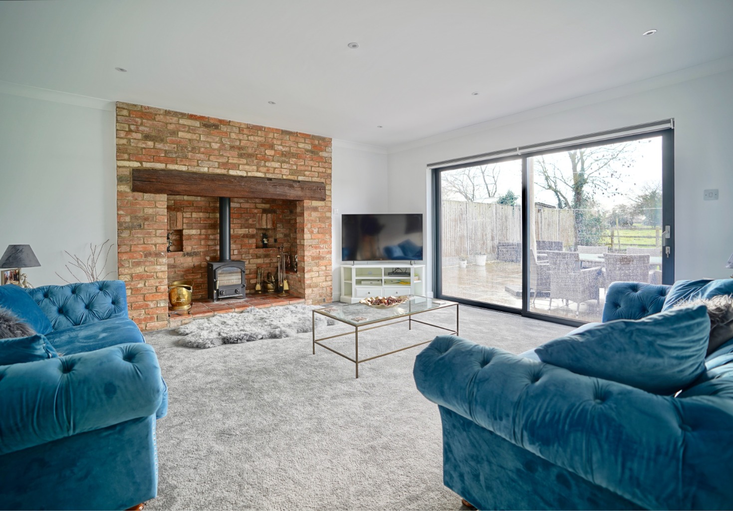 4 bed detached house for sale in Church Street, Huntingdon 2