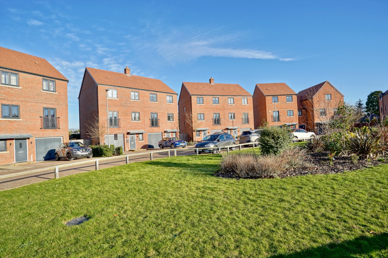 5 bed semi-detached house for sale in Badger Way, Huntingdon 15