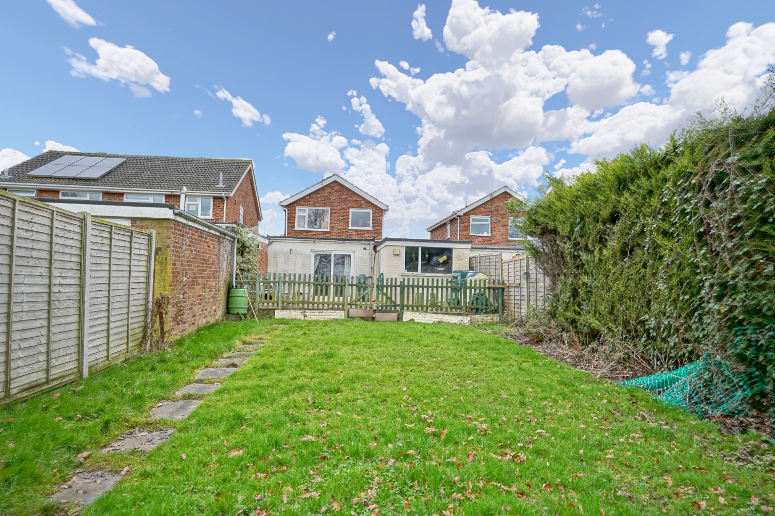 3 bed detached house for sale in Locksgate, Huntingdon 12