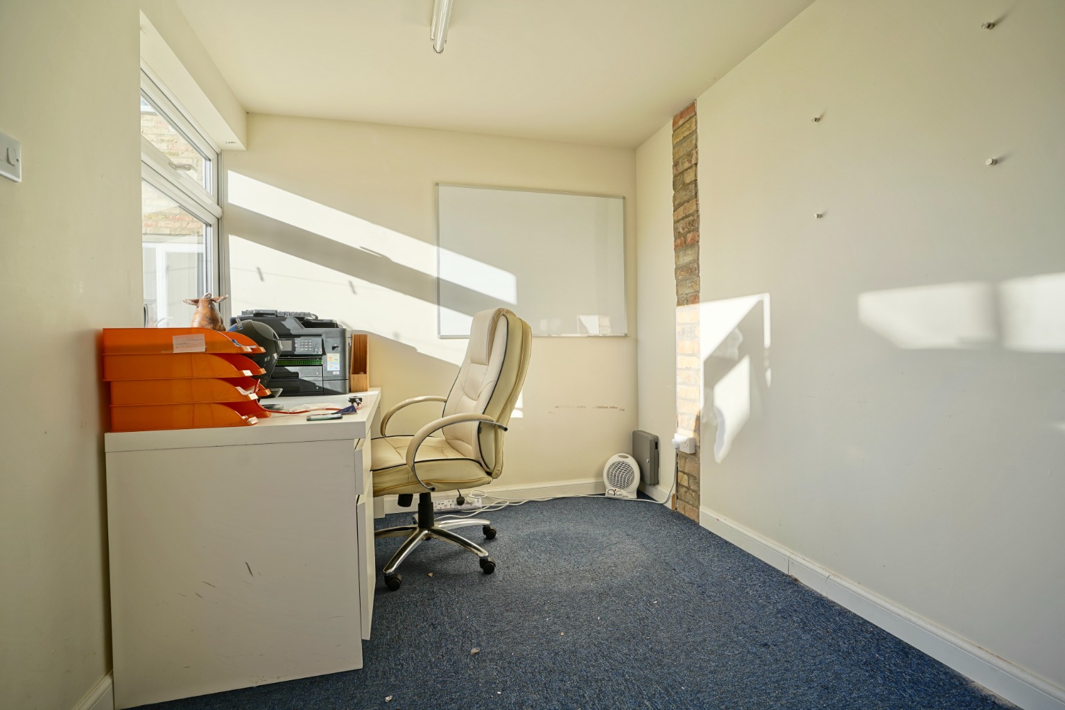 3 bed detached house for sale in Elizabethan Way, Huntingdon 6