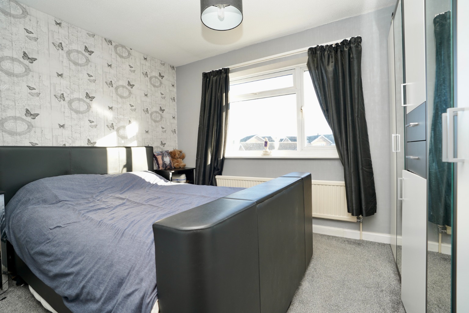 3 bed detached house for sale in Elizabethan Way, Huntingdon 4