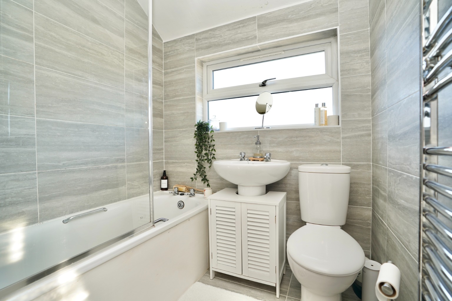 3 bed end of terrace house for sale in Park Road, Huntingdon 11