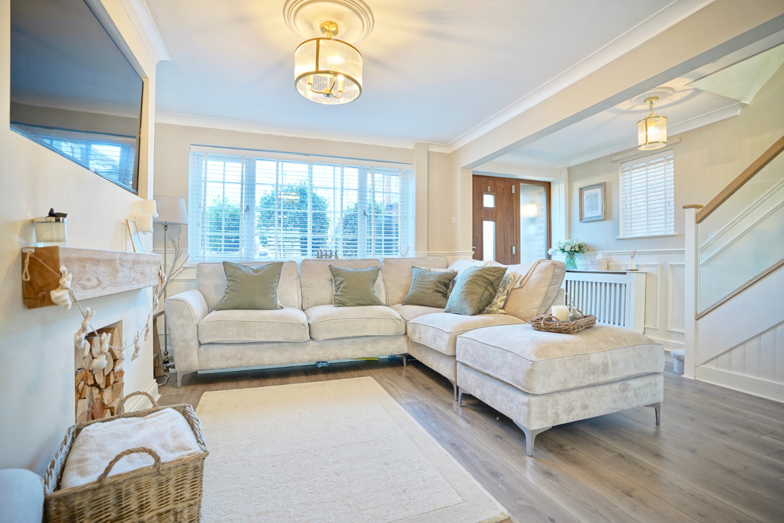 3 bed end of terrace house for sale in Park Road, Huntingdon 5